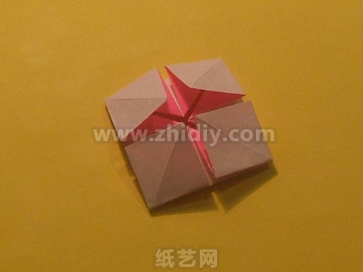 折纸包子的制作和现在这个过程非常的相似