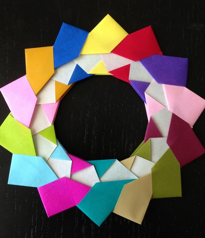 简单折纸花环的手工图解教程 - 纸艺网