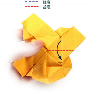 由于采用了预折痕的折叠方式所以通过折叠可以更好的完成相关的塑形操作